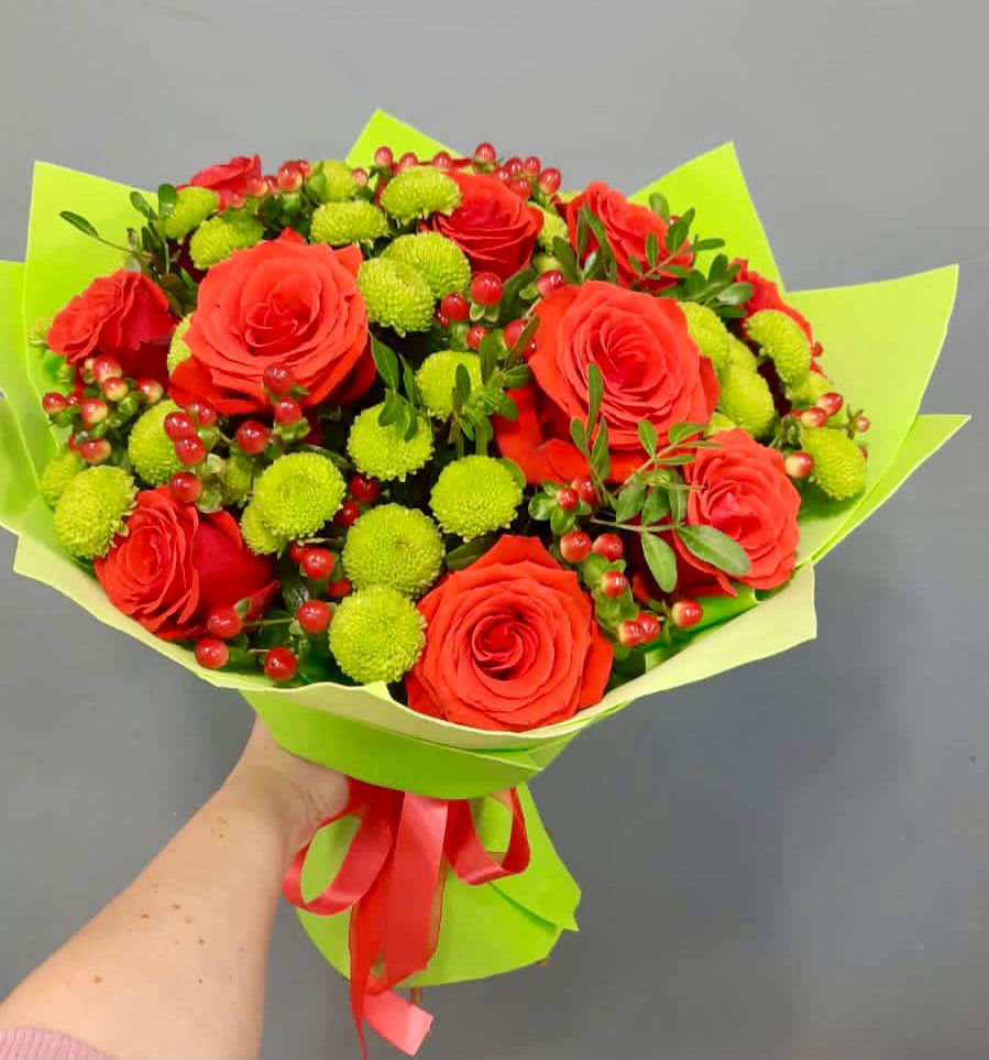 Букет цветов из: Хризантемы и Розы в Волоконовке