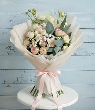 Букет цветов из:  Розы и Лизиантусы в Волоконовке