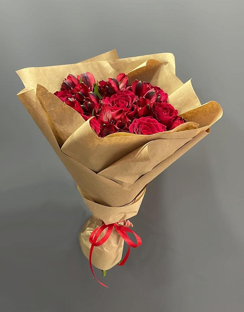 Букет цветов из: Альстромерии и Розы в Волоконовке