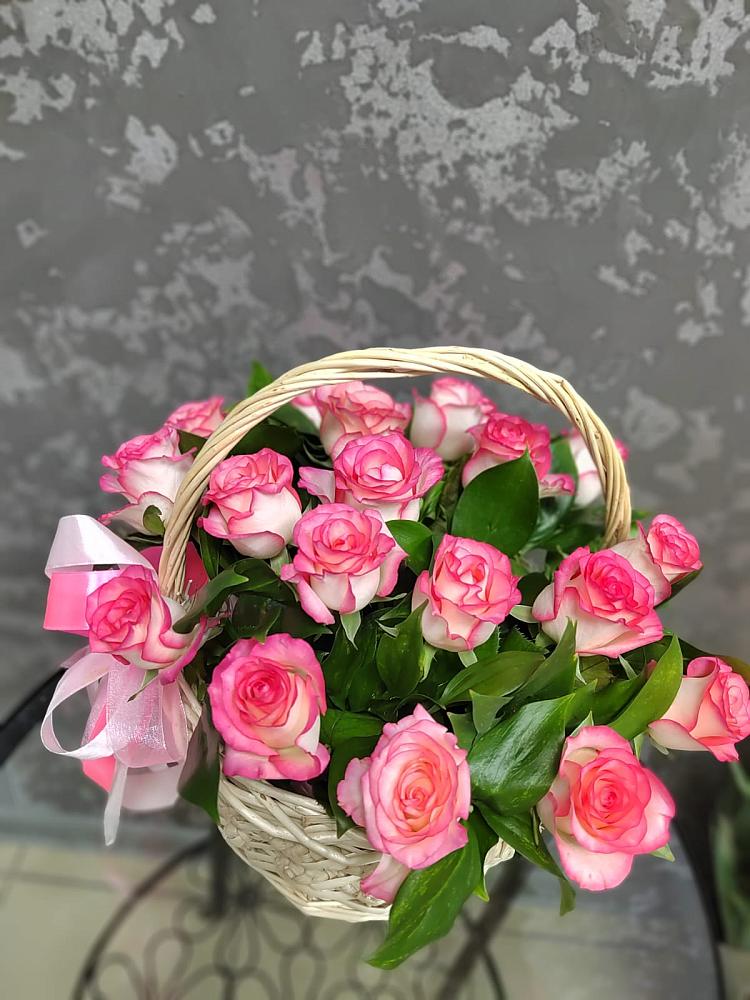 Цветочная композиция из Розы в корзине в Волоконовке