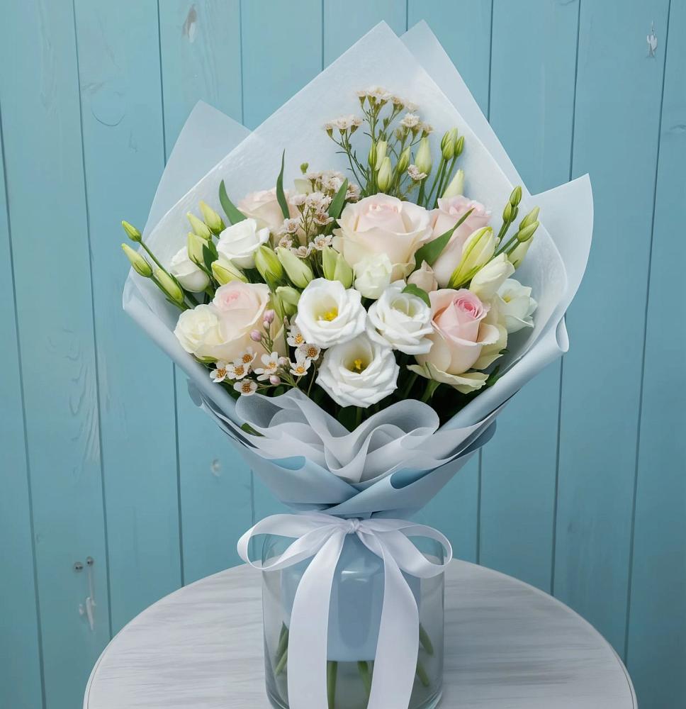 Букет цветов из: Розы и Лизиантусы в Волоконовке