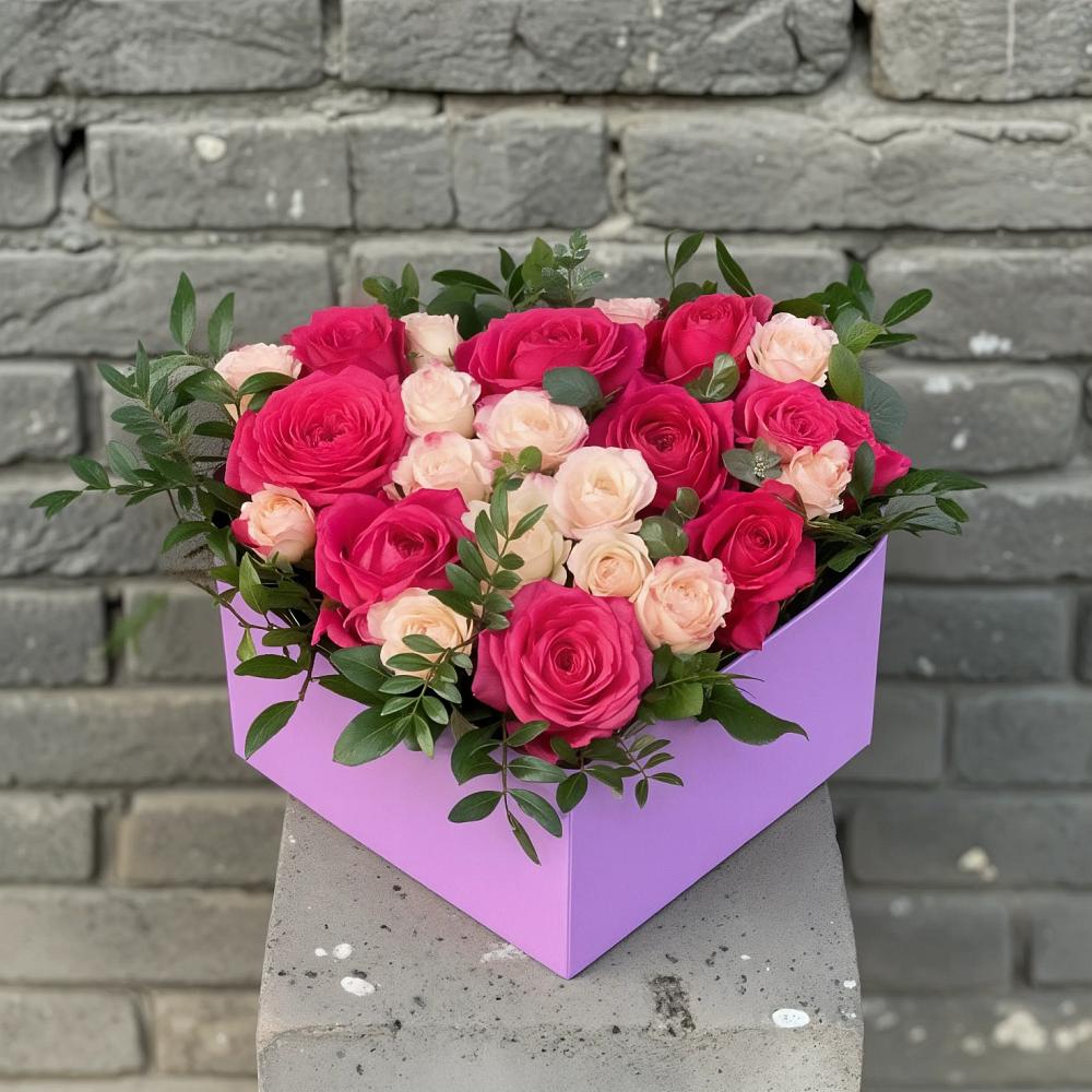 Цветочная композиция из Розы в коробке в Волоконовке