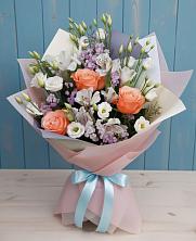 Букет цветов из:  Лизиантусы, Розы, Альстромерии и Гипсофила в Волоконовке