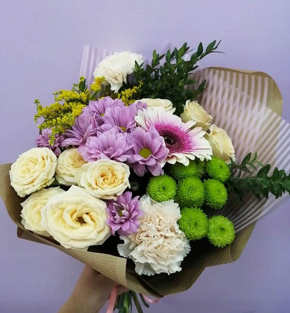 Букет цветов из: Хризантемы, Розы, Гвоздики и Герберы в Волоконовке