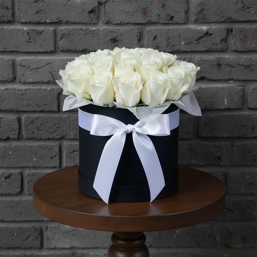 Цветочная композиция из Розы в шляпной коробке в Волоконовке