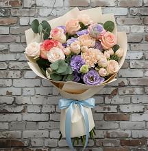 Букет цветов из:  Розы, Лизиантусы и Гвоздики в Волоконовке